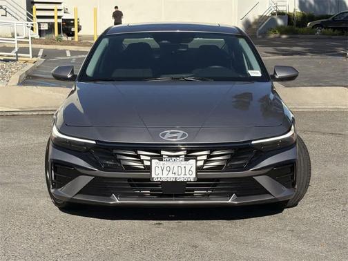 2025 Hyundai ELANTRA SEL