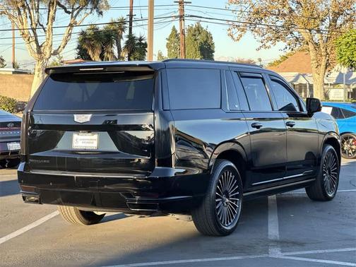 2023 Cadillac Escalade ESV Sport Platinum