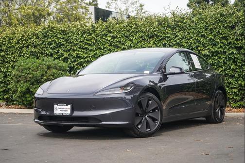 2025 Tesla Model 3 Long Range