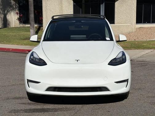2022 Tesla Model Y Long Range Dual Motor All-Wheel Drive