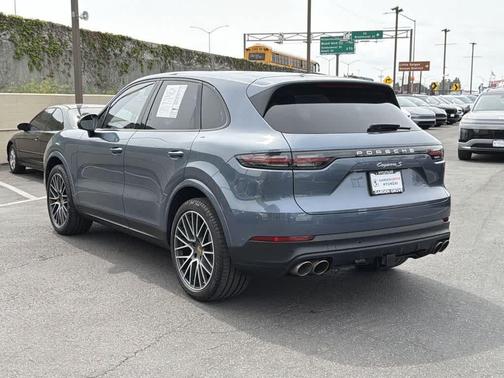 Biscay Blue Metallic 2019 Porsche Cayenne S