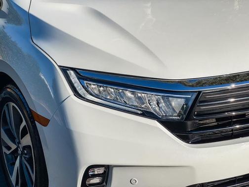 Platinum White Pearl 2023 Honda Odyssey Touring