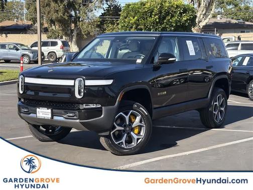 2023 Rivian R1S Adventure