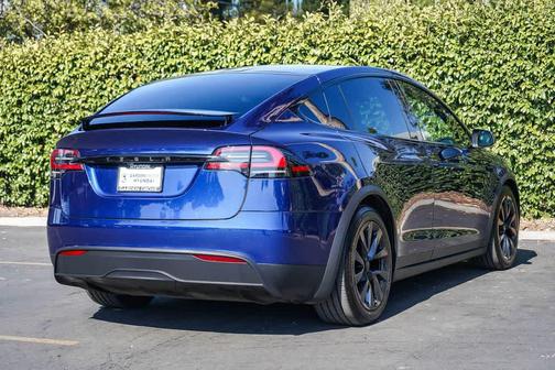 Deep Blue Metallic 2024 Tesla Model X Long Range