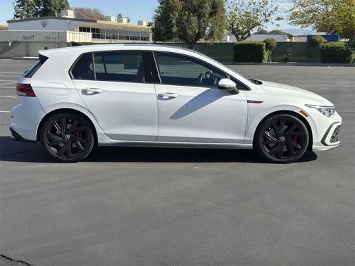 2023 Volkswagen Golf GTI 2.0T SE DSG
