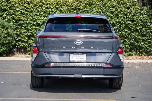 Ecotronic Gray Pearl 2024 Hyundai KONA EV Limited
