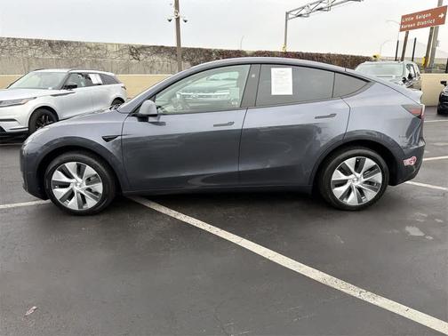 2024 Tesla Model Y Long Range Dual Motor All-Wheel Drive