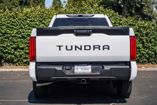 Ice Cap 2024 Toyota Tundra SR