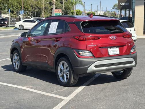 2023 Hyundai KONA SEL