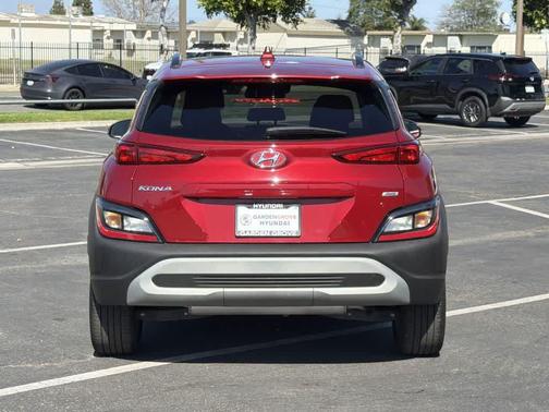 2023 Hyundai KONA SEL