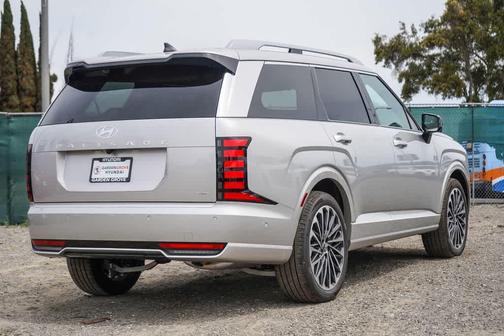 Typhoon Silver Metallic 2026 Hyundai PALISADE Calligraphy