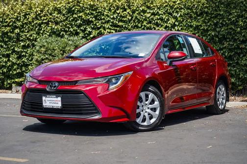 Ruby Flare Pearl 2025 Toyota Corolla LE