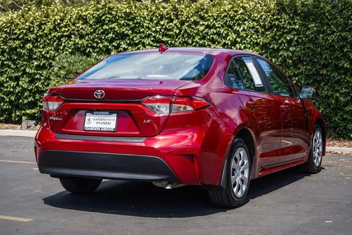 Ruby Flare Pearl 2025 Toyota Corolla LE