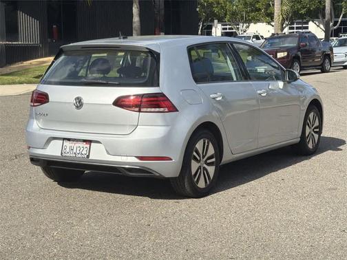 2019 Volkswagen e-Golf SE