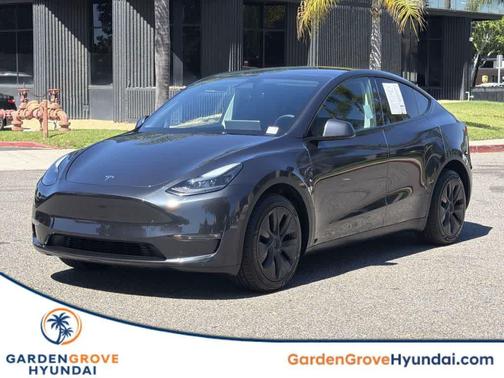 2025 Tesla Model Y Long Range Dual Motor All-Wheel Drive