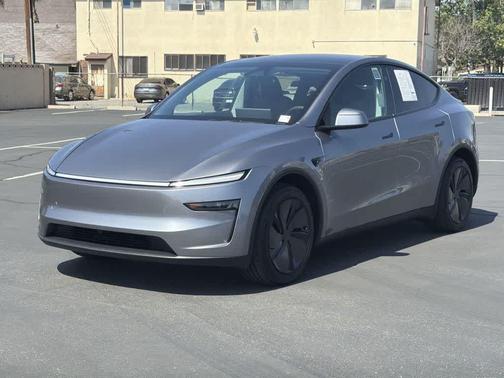 Quicksilver 2026 Tesla Model Y AWD