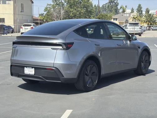Quicksilver 2026 Tesla Model Y AWD