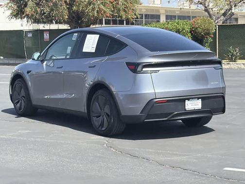 Quicksilver 2026 Tesla Model Y AWD
