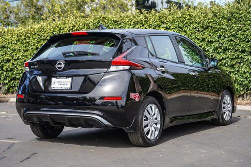 Super Black 2023 Nissan Leaf S 40 kWh