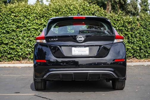 Super Black 2023 Nissan Leaf S 40 kWh