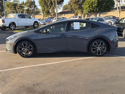 2024 Toyota Prius XLE