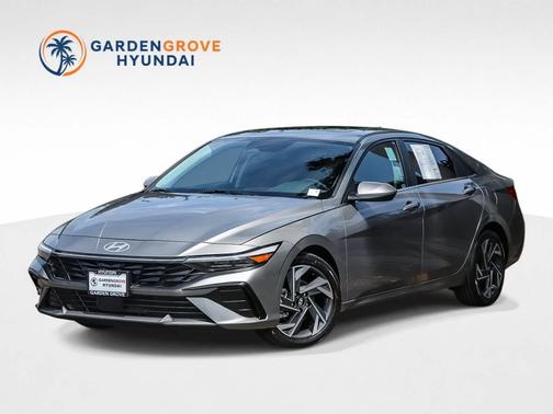 Fluid Metal 2024 Hyundai ELANTRA SEL