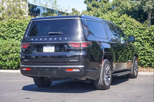 Diamond Black Crystal Pearlcoat 2023 Jeep Wagoneer L Series II 4x4