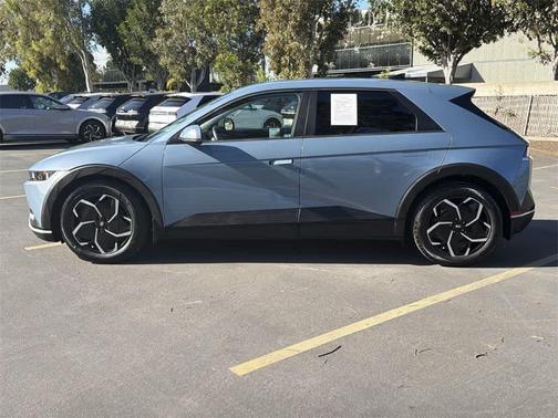 2024 Hyundai IONIQ 5 SE Standard Range