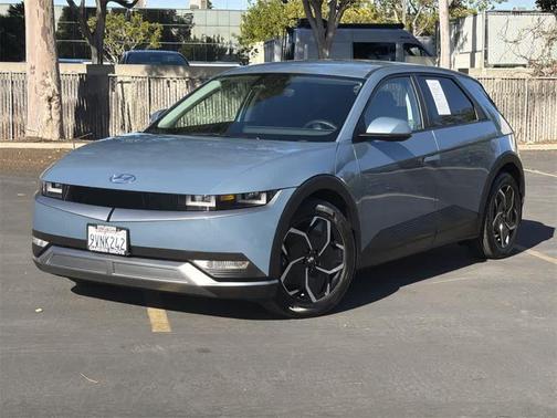 2024 Hyundai IONIQ 5 SE Standard Range