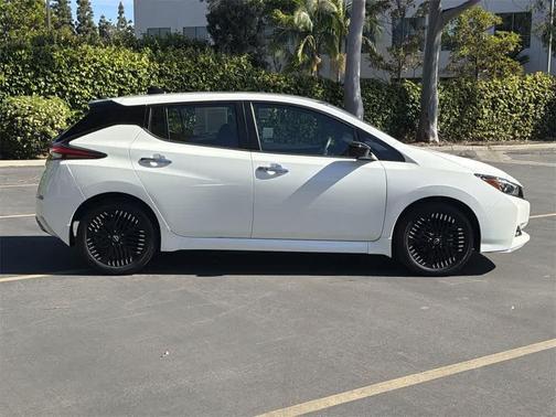 2024 Nissan Leaf SV PLUS