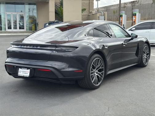 2022 Porsche Taycan Base