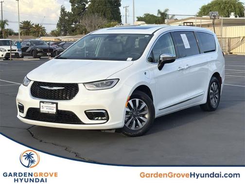 2023 Chrysler Pacifica Hybrid Limited