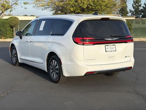 2023 Chrysler Pacifica Hybrid Limited