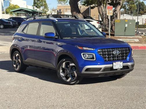 2024 Hyundai VENUE Limited