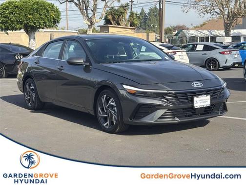 2025 Hyundai ELANTRA SEL