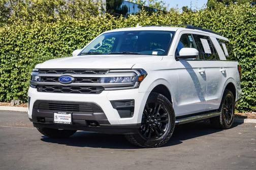 OXFORD WHITE 2023 Ford Expedition XLT