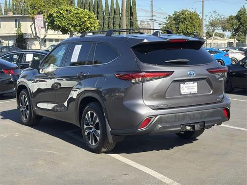 2021 Toyota Highlander Hybrid XLE