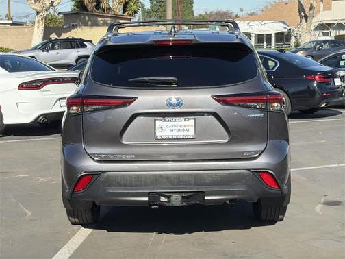 2021 Toyota Highlander Hybrid XLE