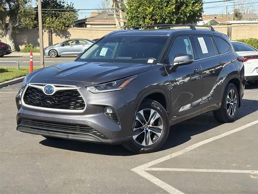 2021 Toyota Highlander Hybrid XLE