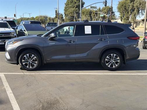 2021 Toyota Highlander Hybrid XLE