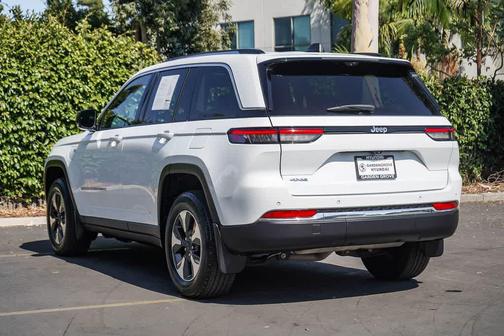 Bright White Clearcoat 2022 Jeep Grand Cherokee 4xe Base