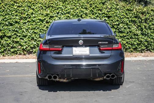 Black Sapphire Metallic 2023 BMW M340 M340i