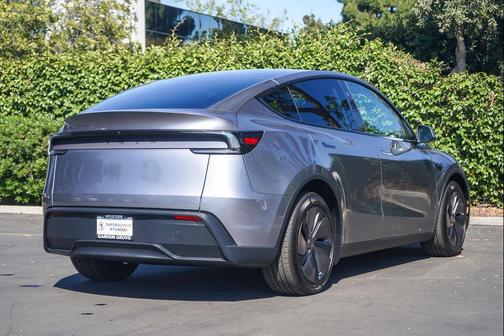 Stealth Grey 2026 Tesla Model Y Premium Rear-Wheel Drive