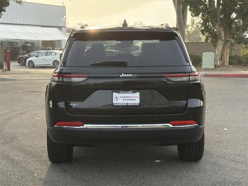 2023 Jeep Grand Cherokee 4xe Base