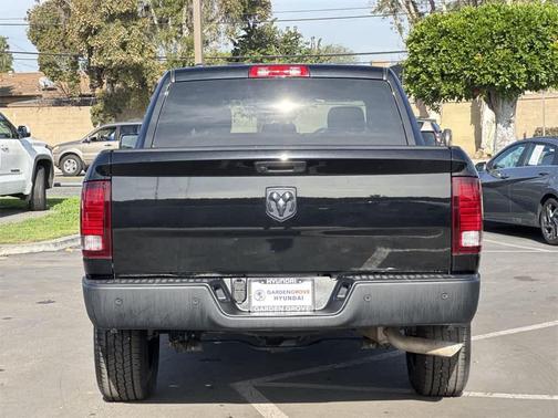 2024 RAM 1500 Classic Warlock Crew Cab 4x2 5'7' Box