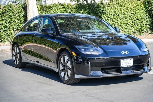 Onyx Black 2023 Hyundai IONIQ 6 SE