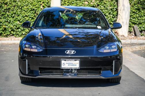 Onyx Black 2023 Hyundai IONIQ 6 SE