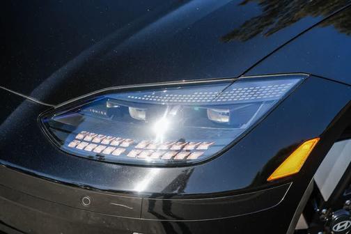 Onyx Black 2023 Hyundai IONIQ 6 SE