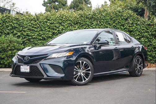 Galactic Aqua Mica 2020 Toyota Camry SE