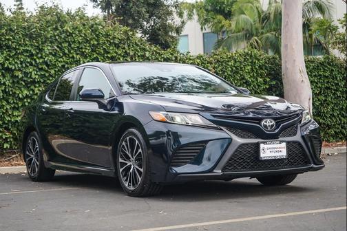 Galactic Aqua Mica 2020 Toyota Camry SE